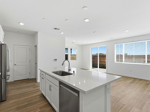 3rd image of 34 Solvang Ct