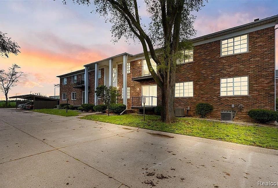 1st image of 39423 Van Dyke Ave #12