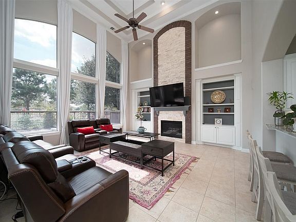 3rd image of 4742 Bell Mountain Dr
