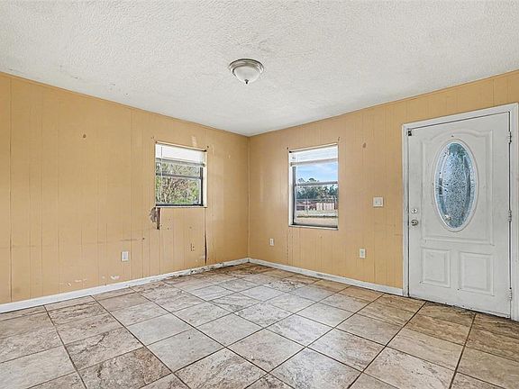 4th image of 624 NW 3rd St