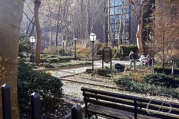 Sold by Bellmarc Realty | media 8