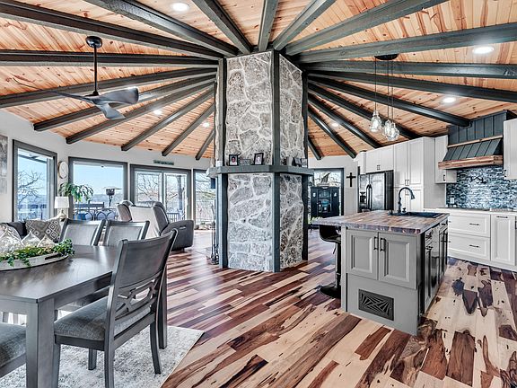 4th image of 498 Santa Fe Drive