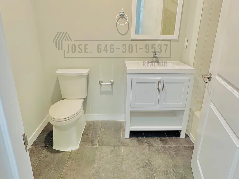 100 Carroll St #111 — Photo 6
