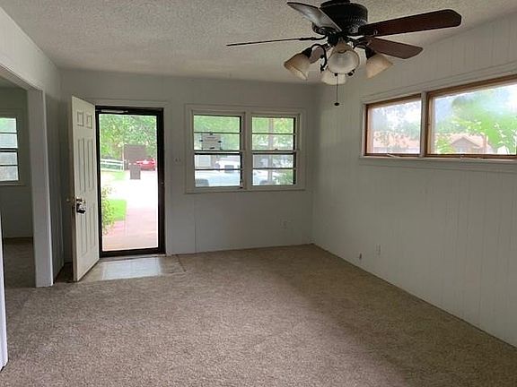 2nd image of 1241 Fannin St