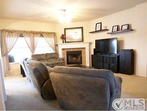 Living Room w. Fireplace
