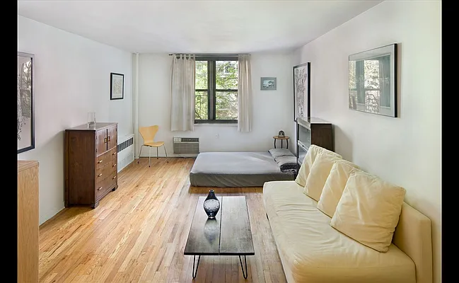 Sold by Douglas Elliman | media 22