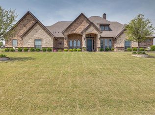 10501 San Simeon Ln, Fort Worth, TX 76179
