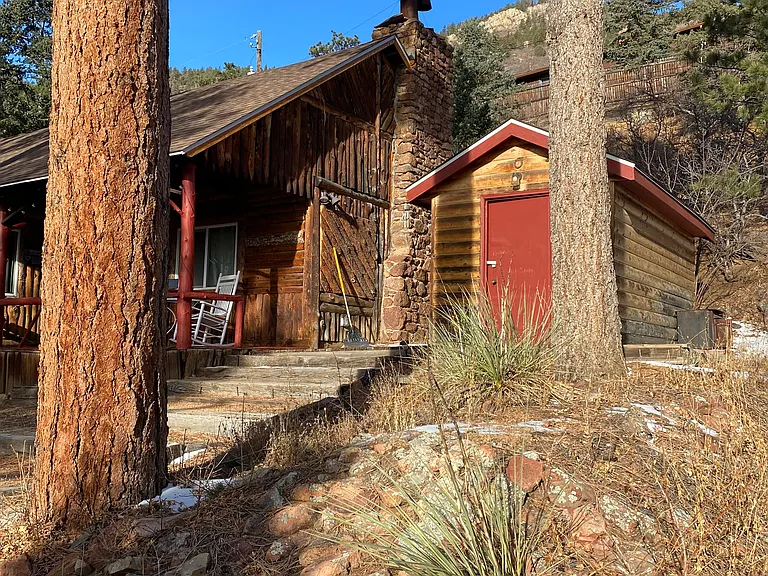 4414 Martindale Dr — Photo 17