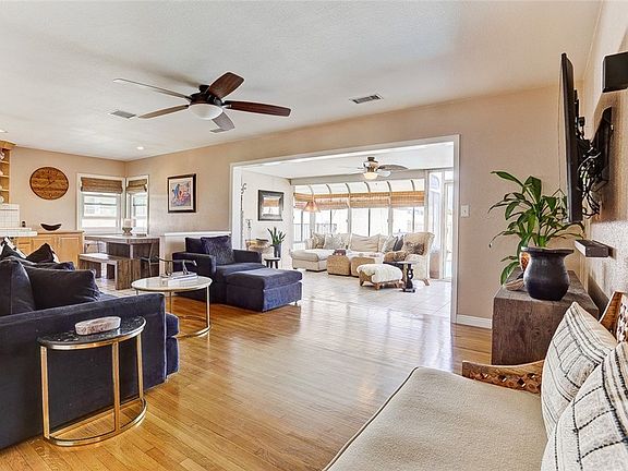 4th image of 6747 Denmead St