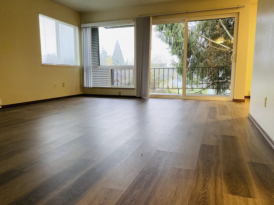 1st image of 1100 Columbia Ave #8