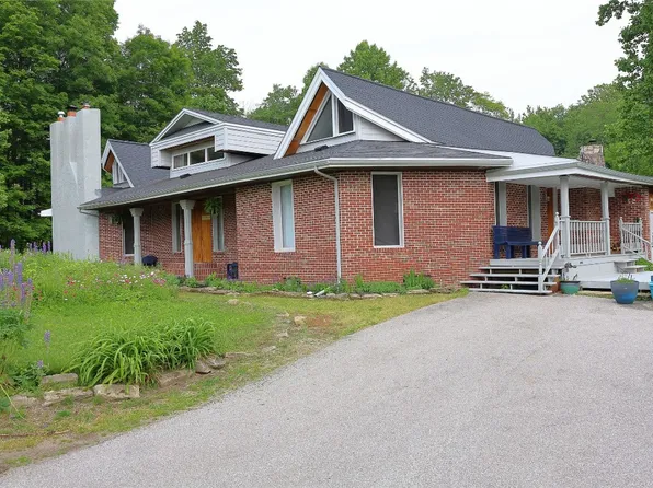 6688 Miller Rd, Girard, PA 16417