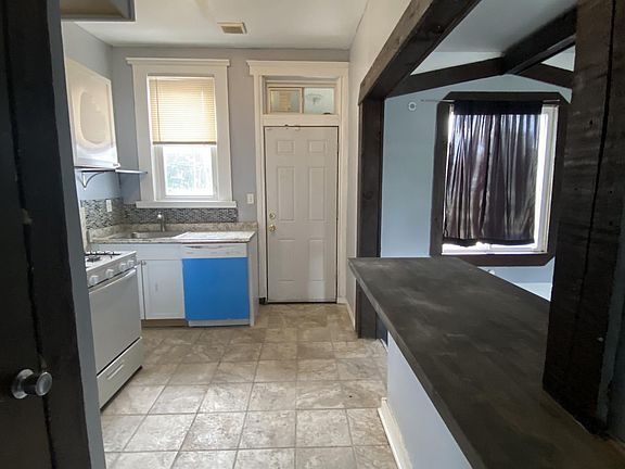 2nd image of 8337 John R St