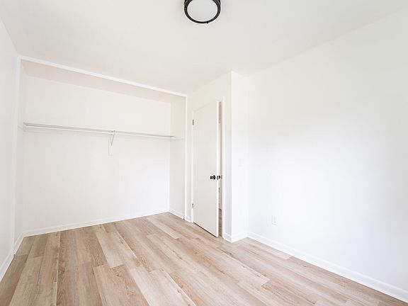 5th image of 2947 Clarice St