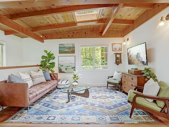 2nd image of 3035 Cazadero Highway