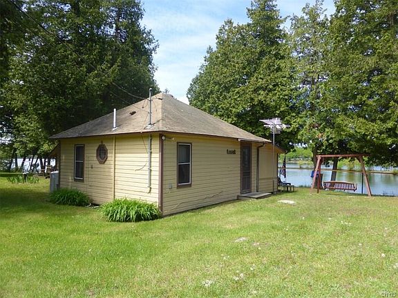 2nd image of 35 Thorntons Ln