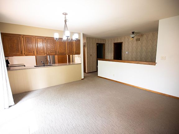 5th image of 2172 Wildfield Dr NE