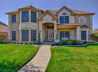 703 Montclaire Dr, Mansfield, TX 76063