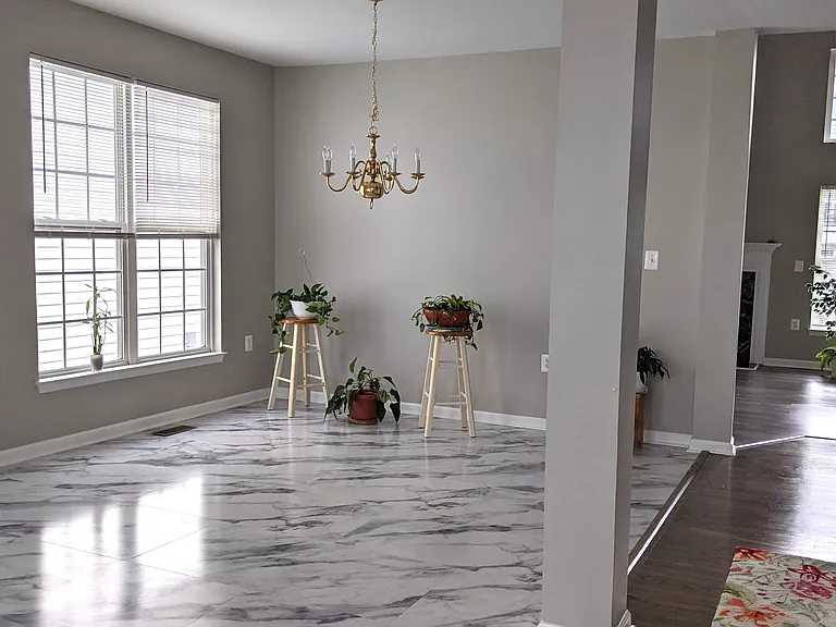 411 Hanrahan Ct SE — Photo 7