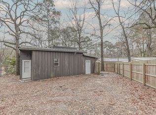 20011B Parkway Ln, Montgomery, TX 77356