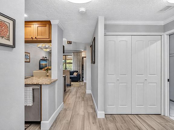 4th image of 240 City View Drive #240