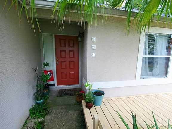 3rd image of 135 Lake Ada Cir