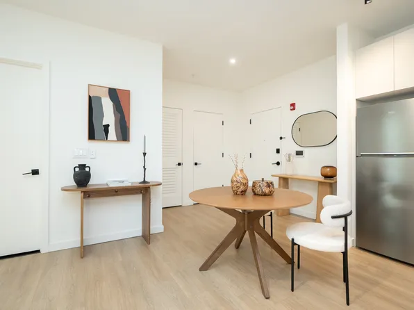 328 Pacific Avenue image 66 of 85