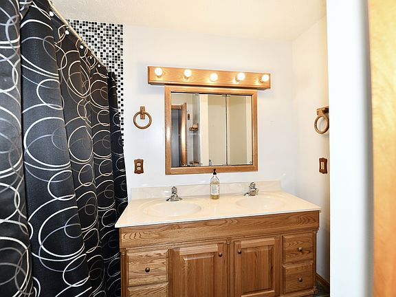 30th image of this home