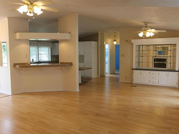 5th image of 341 Westmoreland Ct