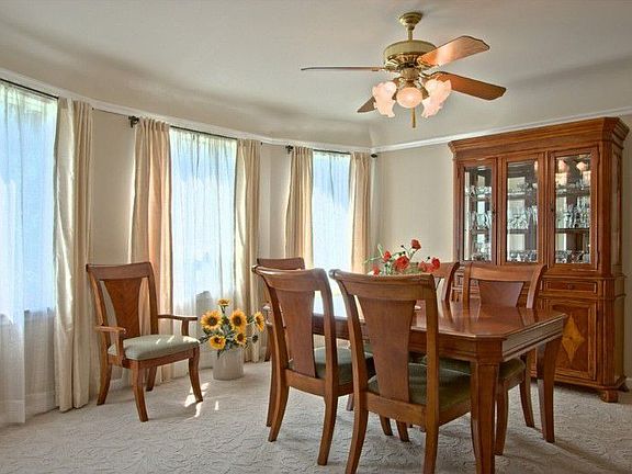 5th image of 1026 Lombard Ave Unit A
