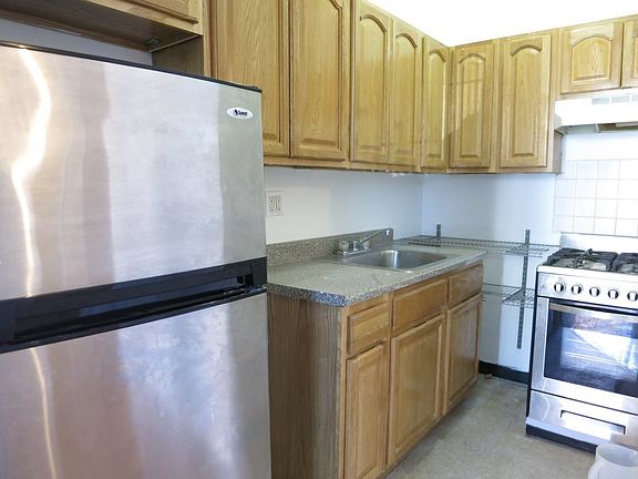 2nd image of 2247 7th Ave APT 2E