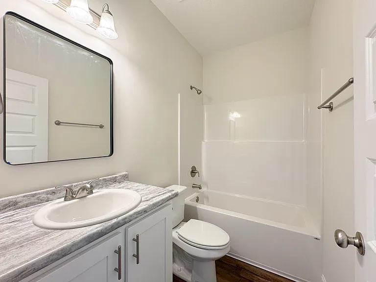 401 Noble Ct — Photo 12