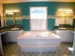 435 Century Dr, Greencastle, PA