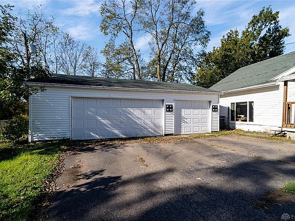 3rd image of 3714 Paris Dr