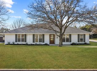 2 Sandra Dr, Heath, TX 75032