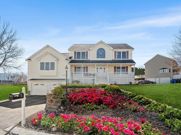 5 Apple Crest Dr, Methuen, MA 01844