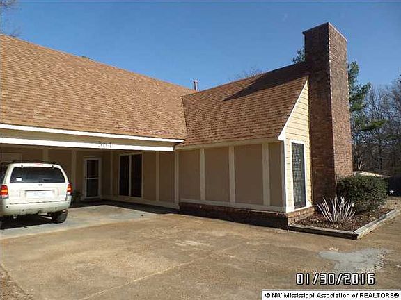 3rd image of 364 Bainbridge Pl