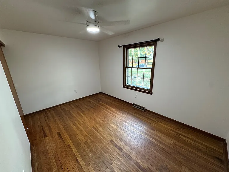 5200 Winterhill Ct — Photo 10