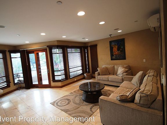 4th image of 5431 La Jolla Blvd #1