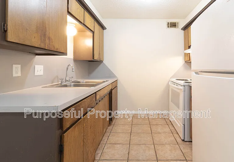 518 N Ponca Ave #4 — Photo 8