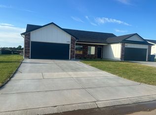 1072 Long Path, Goddard, KS 67052