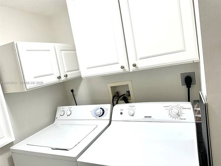 1020 Villa Ln #1020 — Photo 16