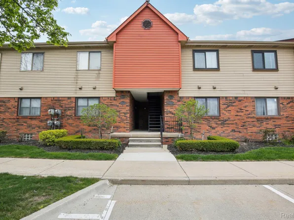 38650 Lanse Creuse St, Harrison Township, MI 48045