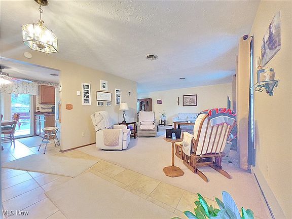 4th image of 2243 Violet Ct