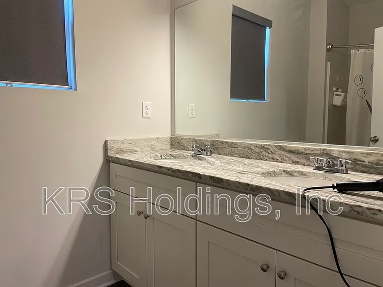 1333 Reservoir Ave — Photo 20