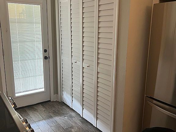 4th image of 341 River Village Dr