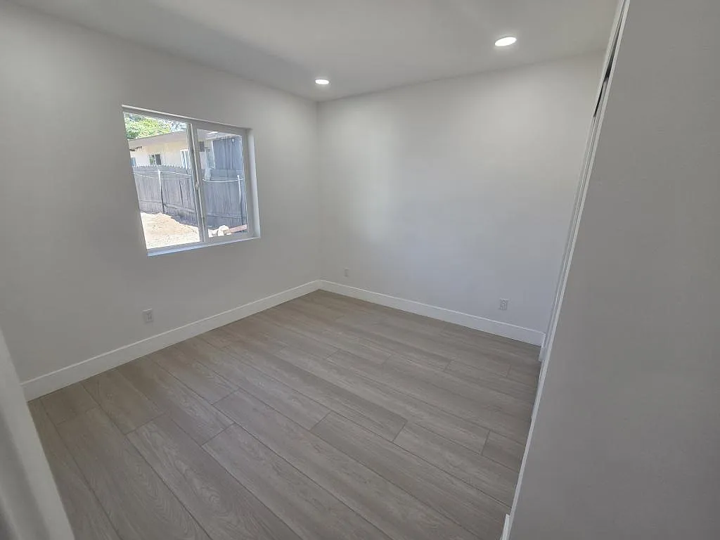 2838 Washington St — Photo 3