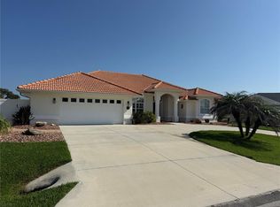 17 Crazy Horse Ct, Palm Coast, FL 32137