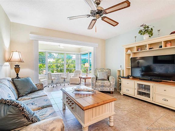 3rd image of 5002 NW 35th St APT 302