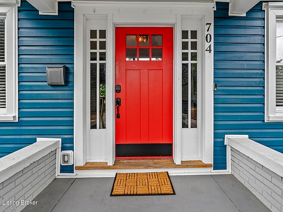 5th image of 704 N Barbee Way