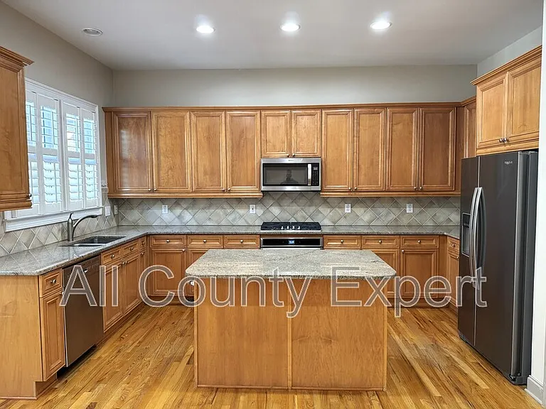 3006 Riverstone Trl — Photo 3